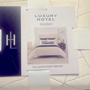 Luxury Hotel SAVINO Queen Duvet & 2 pillow cotton poly Cream neutral NWT